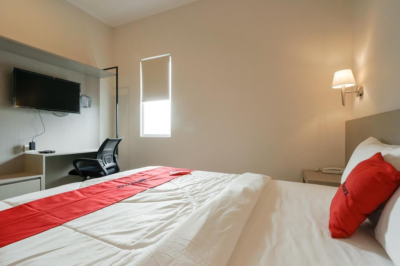 Reddoorz Syariah Plus @ Bsd City South Tangerang Экстерьер фото