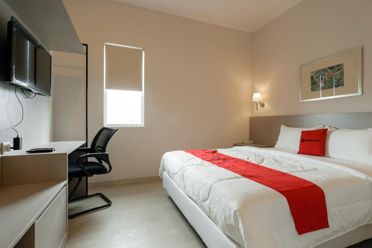 Reddoorz Syariah Plus @ Bsd City South Tangerang Экстерьер фото